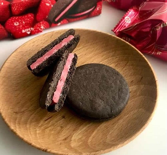 Koi choco Strawberry Chocolate Sand Cookies (3 Bags)