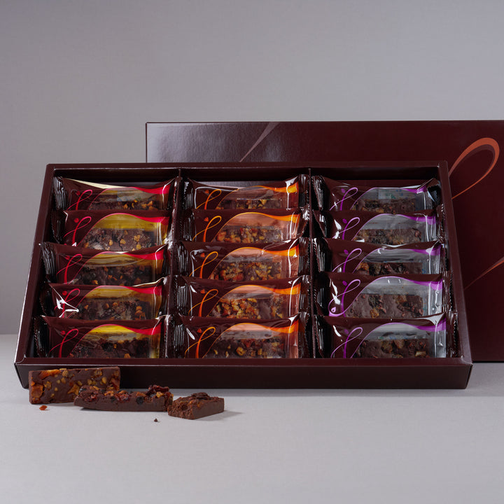 Rich Fruits Gateau Chocolate Cake Gift Box (15 Pieces, 3 Flavors)